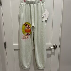 Boys Lie light green On the Rocks sweat pants. Size small.